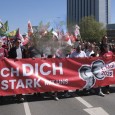 Стотици хиляди излязоха по улиците в цяла Германия в събота, за да призоват за „силна социална държава“ и да изразят несъгласието си с планираните съкращения на държавни разходи, предаде ДПА....