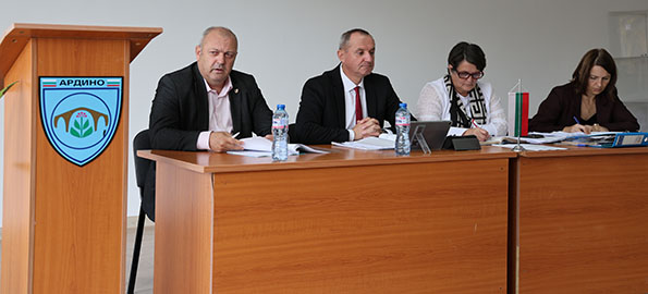 Редовно заседание на Общинския съвет в Ардино се проведе в залата на Общинската администрация. В дневния ред бяха включени 30 точки, обхващащи финансови, инфраструктурни, социални и имуществени въпроси, както и...