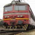 Мъж на 65 години е настанен в старозагорска болница с опасност за живота, след като е паднал при потегляне на пътнически влак на железопътната гара в Чирпан. Това съобщиха от...