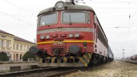 Мъж на 65 години пострада при инцидент на жп гара Чирпан Мъж на 65 години е настанен в старозагорска болница с опасност за живота, след като е паднал при потегляне на пътнически влак на железопътната гара в Чирпан. Това съобщиха от...
