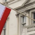 Иран вчера извика германския посланик Аксел Дитман, за да изрази протест срещу “презрителното отношение” на някои германски представители към страната, съобщиха иранските държавни медии, цитирани от ДПА. Служителят в иранското...