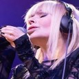 Лили Иванова ще изнесе тази вечер концерт в зала „Арена Шумен“. Изявата е част от националното турне на певицата през тази година, съобщи Николай Недеков, личен асистент на Лили Иванова...