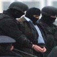 Шведската полиция снощи рани човек по време на операция край кралския дворец в Стокхолм, предаде ДПА. Полицията заяви, че е била извикана в двореца заради агресивен мъж, носещ оръжие. Самоличността...
