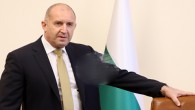 Премиерът Радев свика среща на институциите за поразените кораби България провежда спасителна операция на 70 мили източно на град Бяла в изключителната българска икономическа зона на Черно море, съобщи премиерът Румен Радев. Около 3:00 часа са атакувани два търговски...