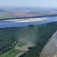 Нивото на река Дунав край Русе продължава да е под кота нула Нивото на река Дунав в българо-румънския участък е безпрецедентно ниско. Това коментира в Русе заместник-министърът на транспорта и съобщенията Анна Натова. Тя и Христо Полендаков – председател на Дунавската комисия...