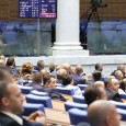 Демерджиев изнесе данни за фирмите за мантинели и Пеевски Агенция „Пътна инфраструктура“ е възложила обществени поръчки за доставка и монтаж на мантинели, разделени в шест позиции за различни географски райони на страната. Огромна част от възлаганията са направени през...