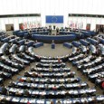 Искат приемането на нови държави в ЕС с квалифицирано мнозинство Европейската комисия представи днес предложения за промени в процеса на приемане на нови държави в ЕС. Комисията отчита, че ЕС може да се разшири допълнително и без промяна в съществуващите...